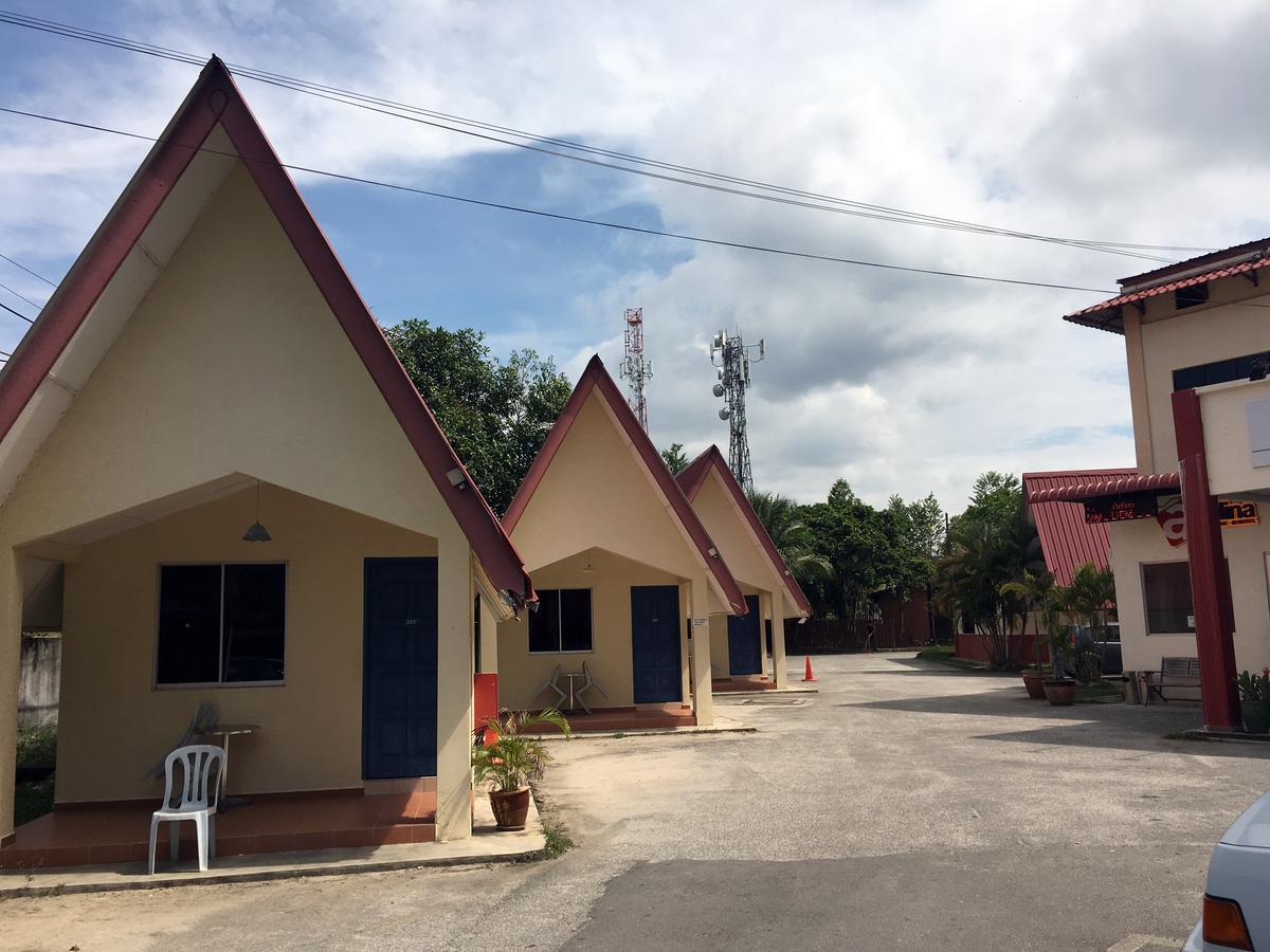 Adina Drive-In Motel Cenang - Managed By Shell Out Resort Pantai Cenang  Eksteriør billede